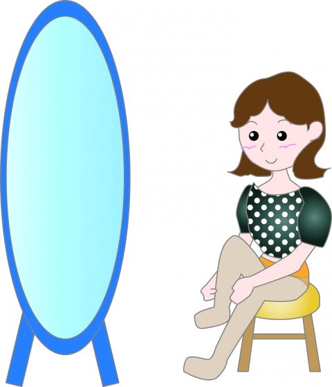 大きな鏡の前でパンストを履いている最中の女性のイラスト