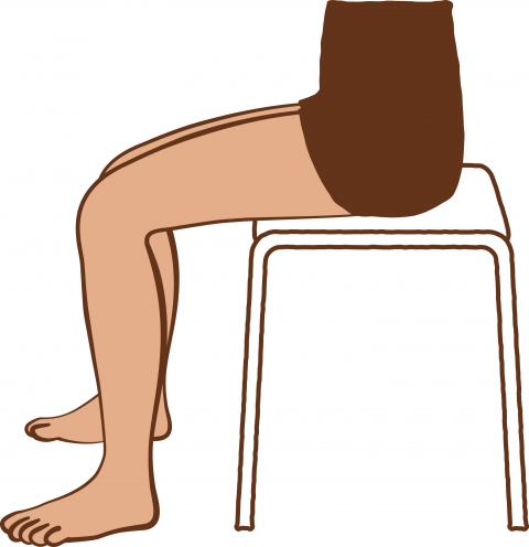 女性の腰から下の座っているイラスト